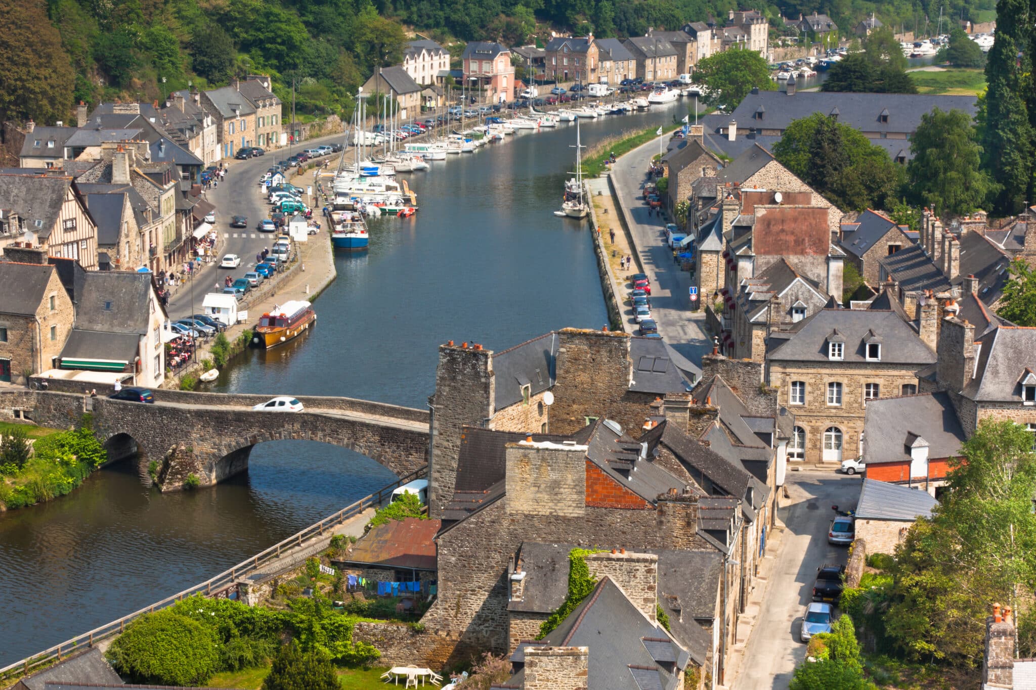 Dinan,