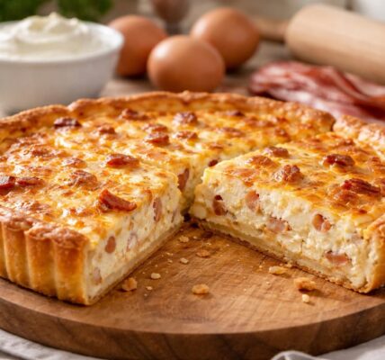 découvrez les astuces indispensables pour réussir à coup sûr une quiche lorraine légère et savoureuse avec du fromage blanc. recette simple et délicieuse garantie !