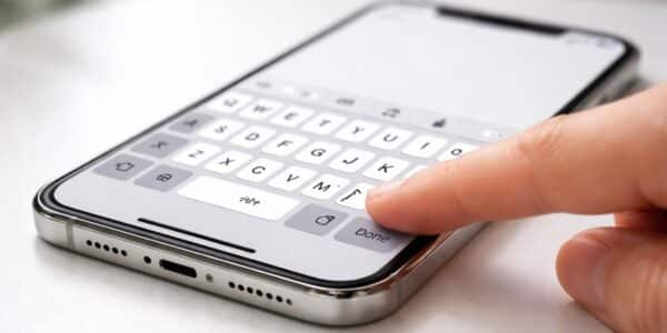 découvrez comment insérer facilement le symbole degré sur votre clavier iphone grâce à nos astuces simples et rapides.