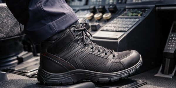 découvrez comment choisir le meilleur équipement pour pied de pilote en alliant confort et ergonomie afin d'améliorer vos performances de conduite.