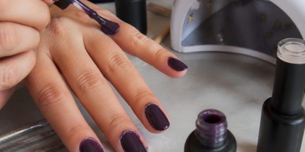 découvrez les erreurs fréquentes à éviter lors de l'application du vernis gel uv pour un résultat parfait et durable.