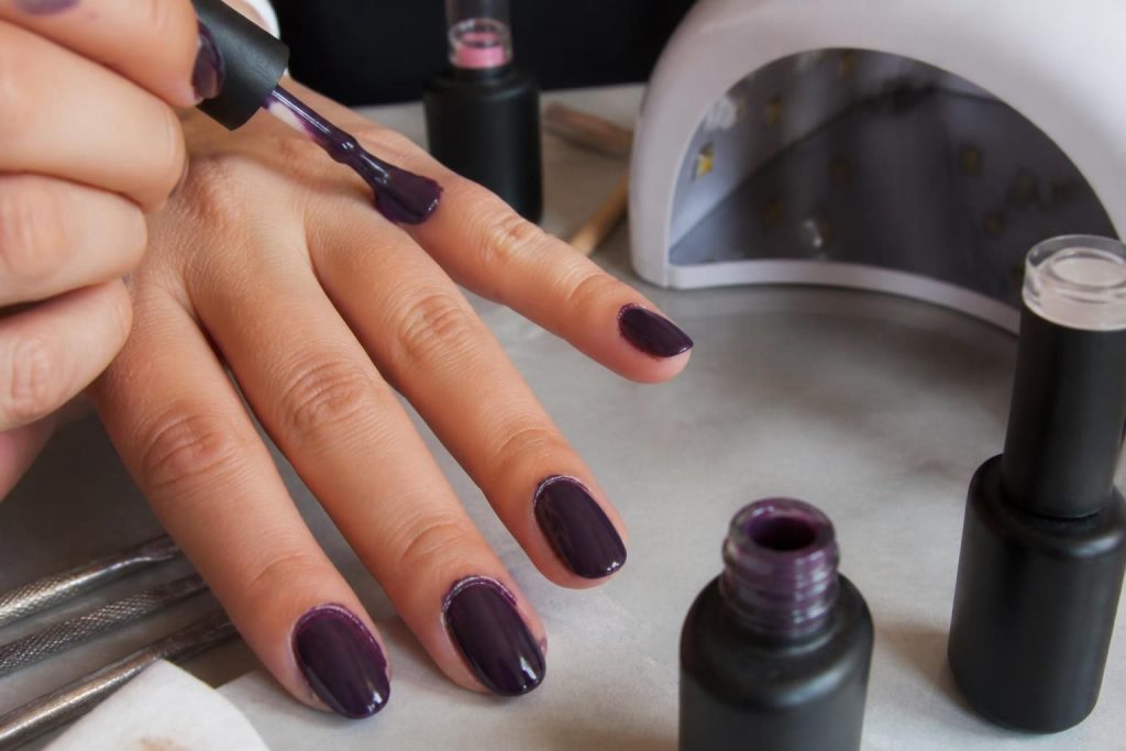 découvrez les erreurs fréquentes à éviter lors de l'application du vernis gel uv pour un résultat parfait et durable.